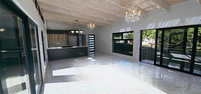 To Let 3 Bedroom Property for Rent in Hartenbos Heuwels Western Cape